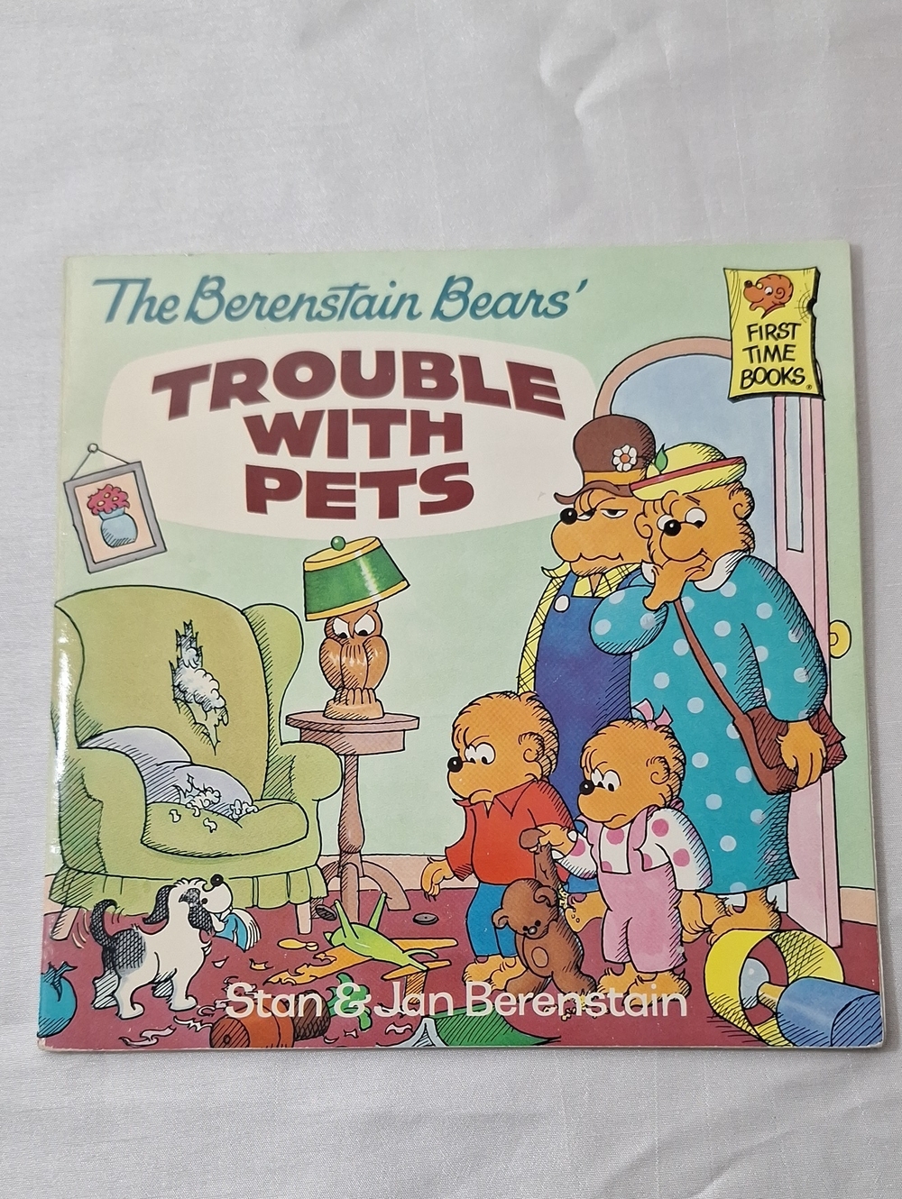 Trouble With Pets - The Barenstain Bears Book
